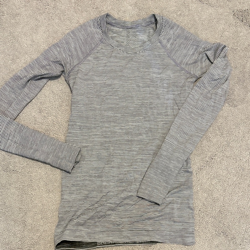 Lululemon Striped Long Sleeve Swiftly